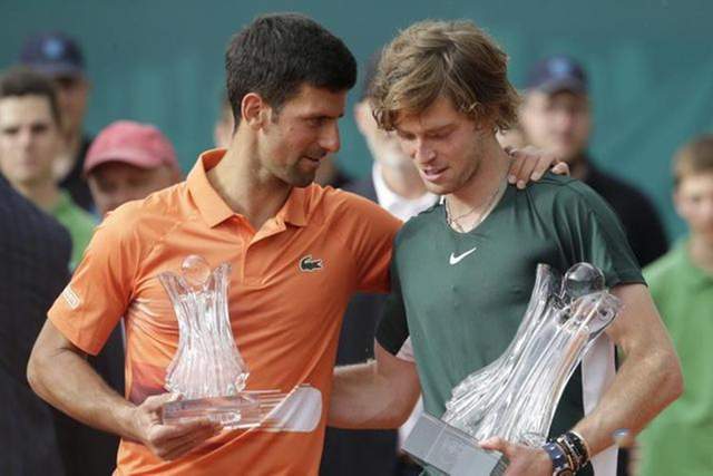 支球队在一 支球队在一