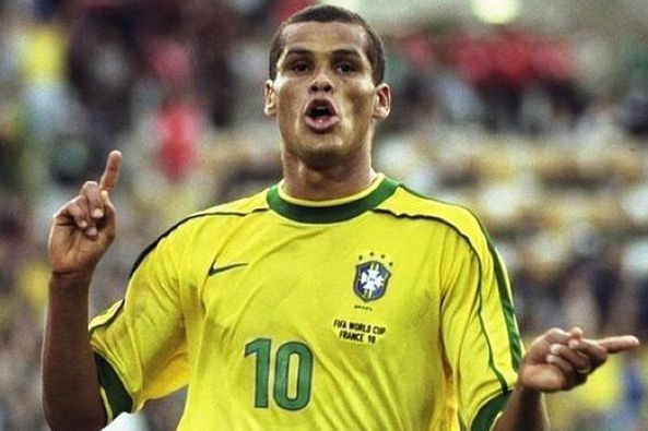 奇中场哈维 奇中场哈维