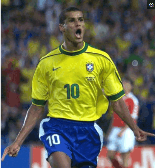 麻将“扣牌”艺术：如何在保住自己听牌的同时，精准卡住下家的关键张？（麻将扣牌技巧：如何既守住听牌，又精准封锁下家的关键牌）